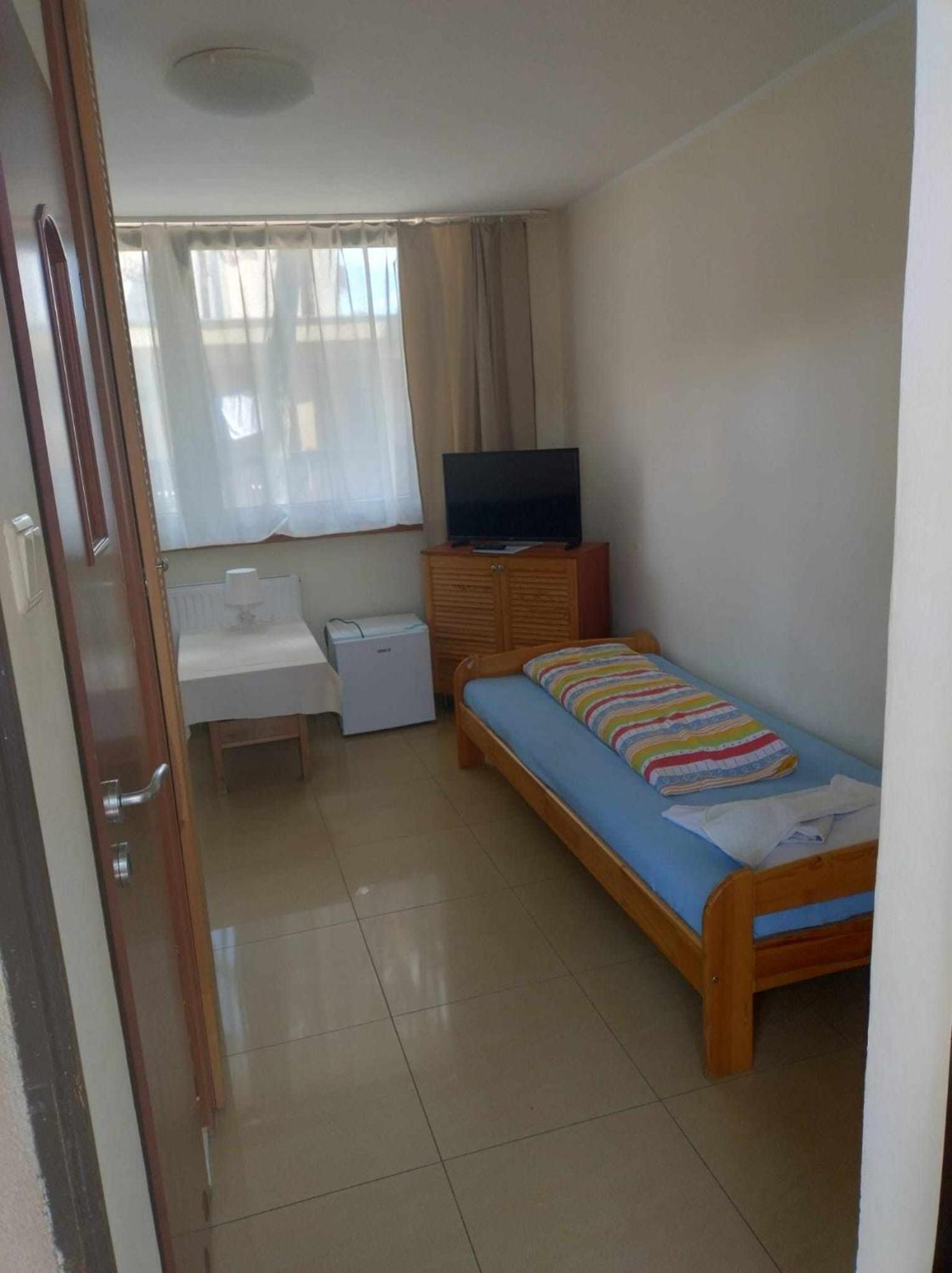 Hotel Osrodek Wypoczynkowy W Sosnowym Lesie Miedzywodzie Esterno foto